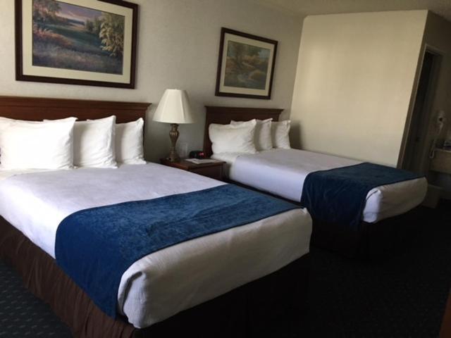 Trailside Inn Alturas Luaran gambar