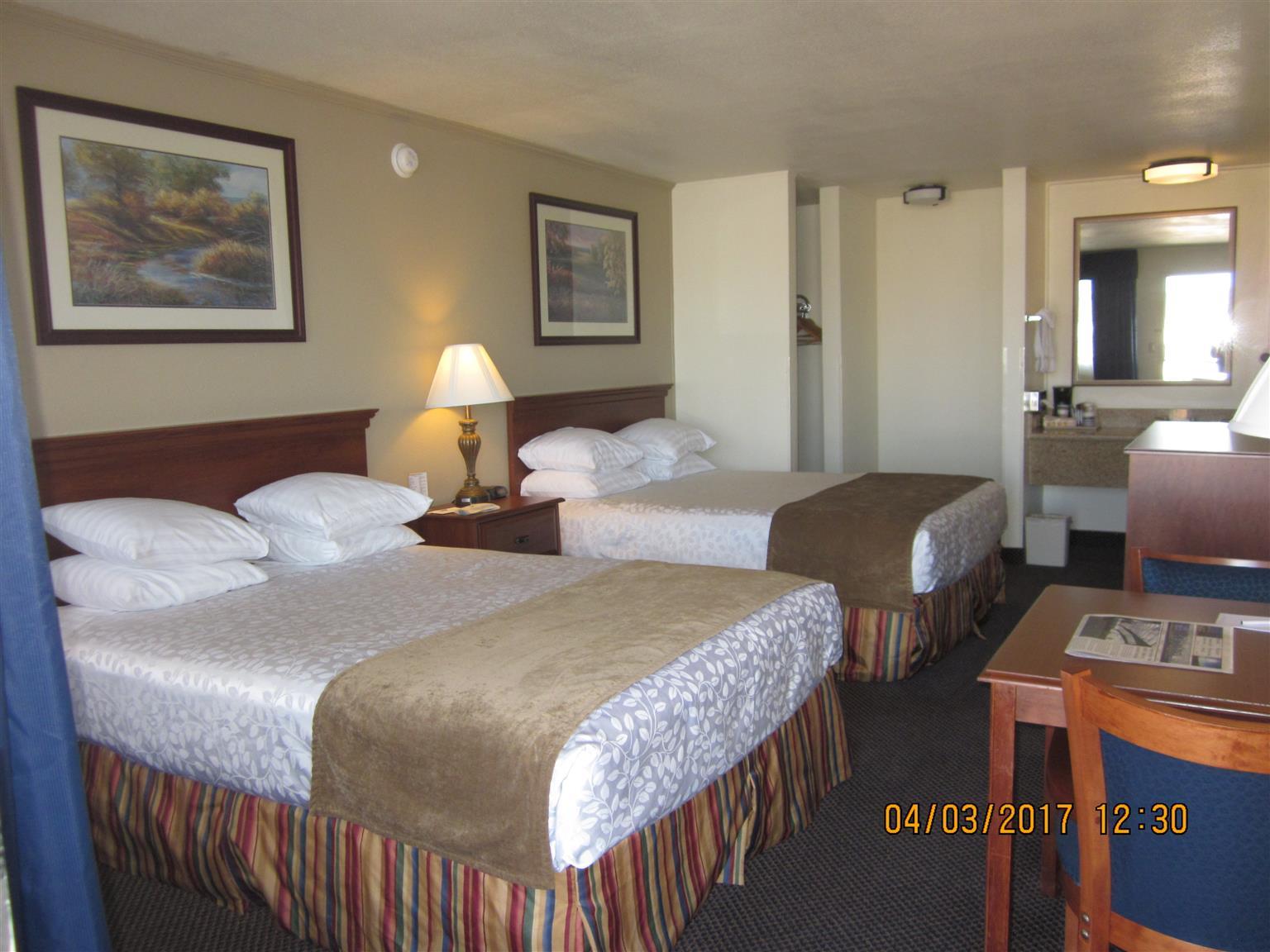 Trailside Inn Alturas Luaran gambar