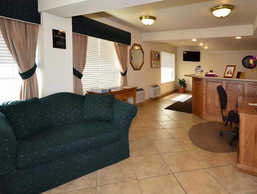 Trailside Inn Alturas Luaran gambar